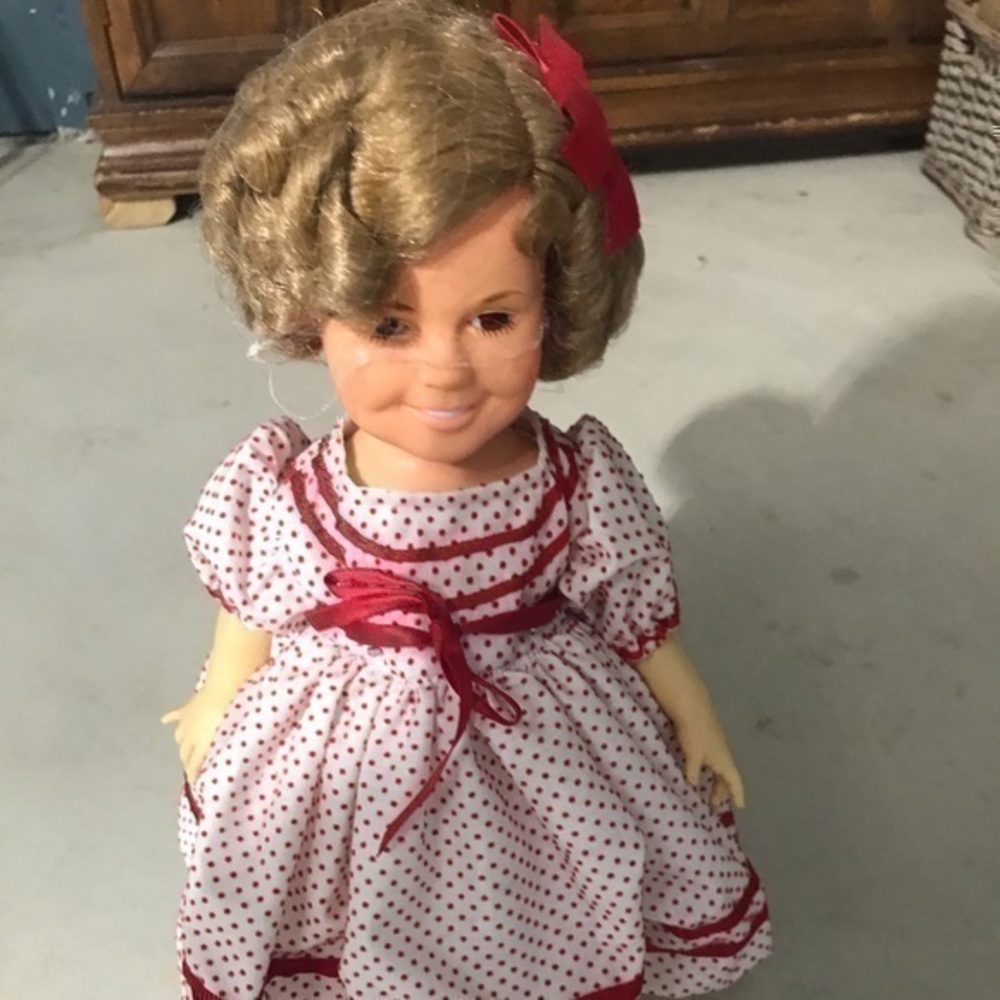 Shirley Temple Doll Antique Vintage Curly hair. No box used